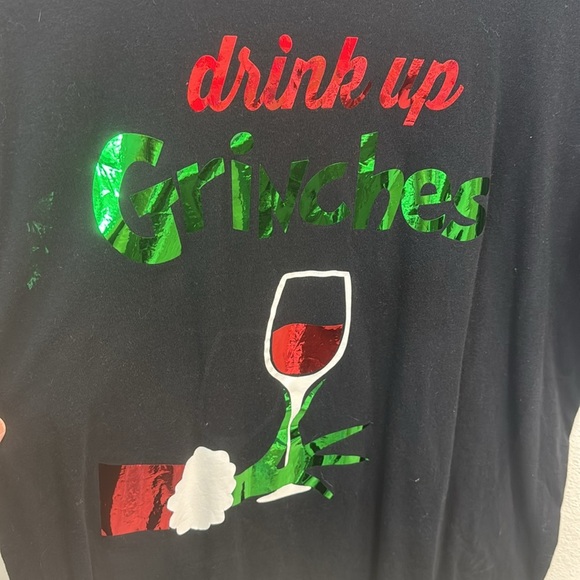 Drink up grinches Tshirt - Picture 3 of 4